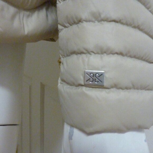 Soia & Kyo Robin-V Light Down Jacket - Picture 9 of 11